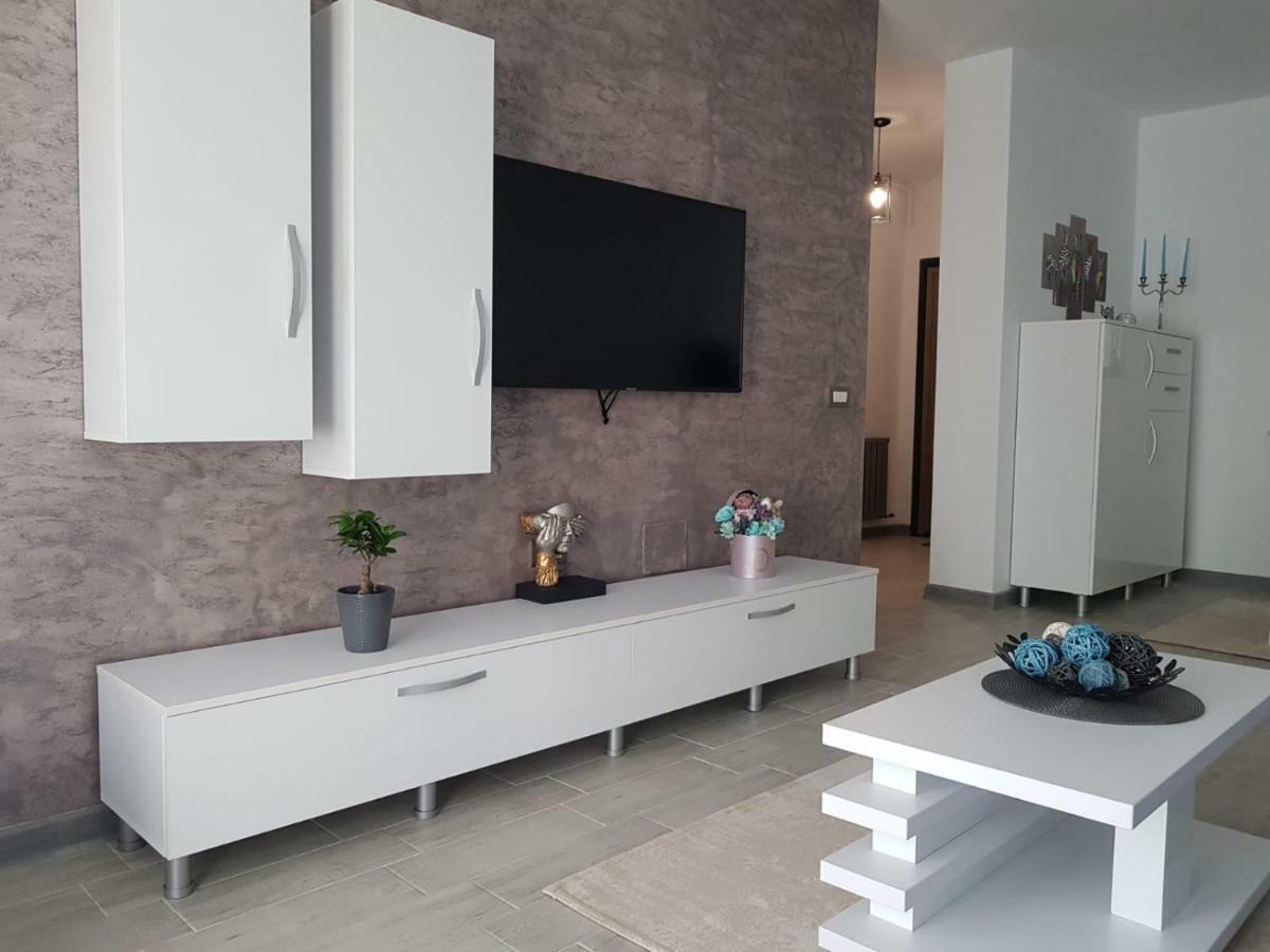 Ranya Apartments Alezzi Beach Resort Năvodari Buitenkant foto